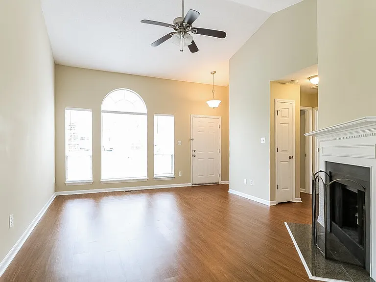504 Heathwick Dr — Photo 4