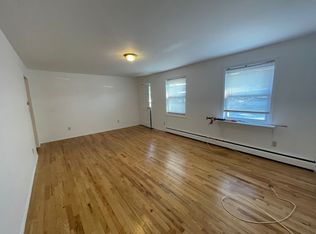 40 Woodbine Ct #10, Floral Park, NY 11001