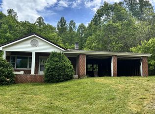 3719 Red Hill Rd, Gate City, VA 24251