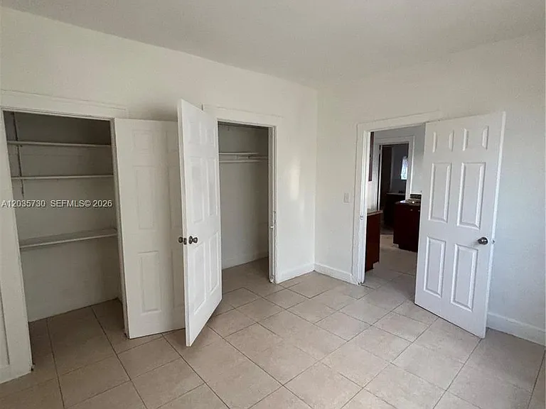1060 NW 47th St #7 — Photo 1