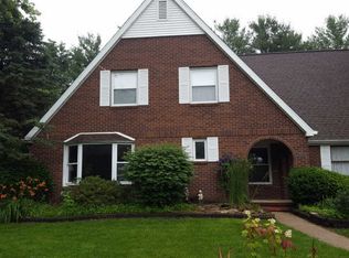 3802 Deerfield Dr, Champaign, IL