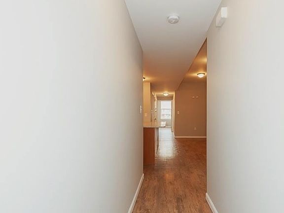 5th image of 248 Pine St
