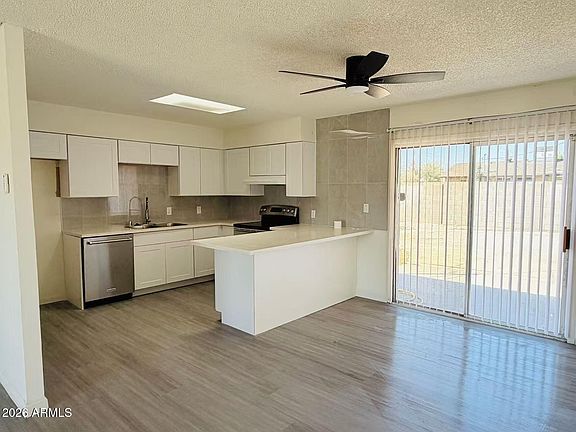 3rd image of 4244 W ENCANTO Boulevard