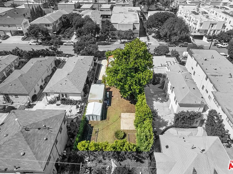 2605 28th St — Photo 5