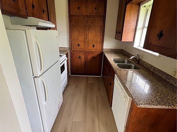3rd image of 4813 Lavaca Dr #1