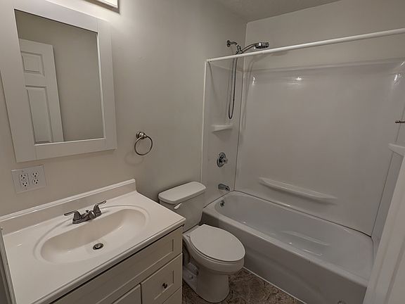 3rd image of 545 E McConnel Ave APT 4