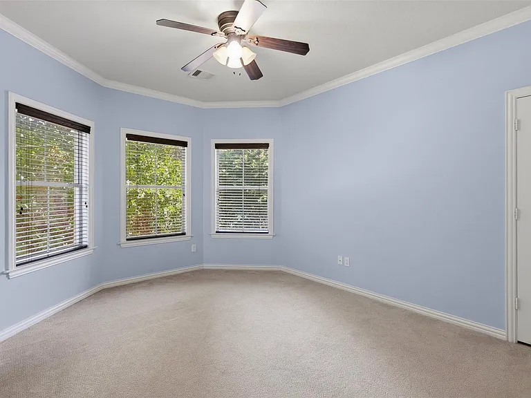 79 Melrose Dr — Photo 28