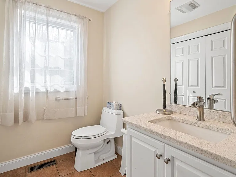 20 Ordway Ln — Photo 17