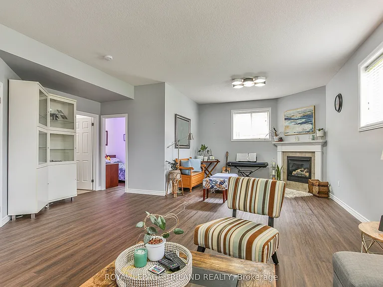 41 Owen Ct — Photo 31
