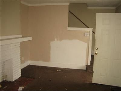 4th image of 926 Everett Dr