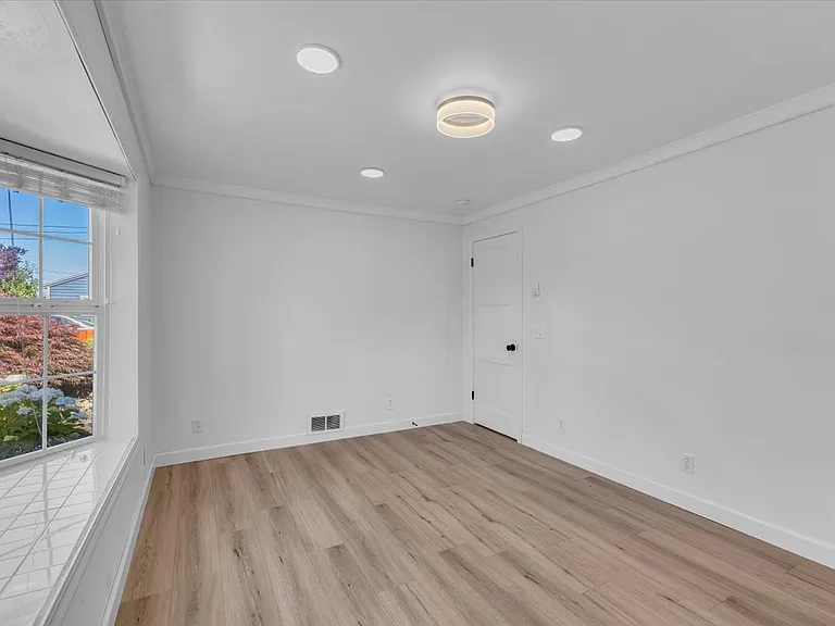 6211 W Magnolia Ave — Photo 24