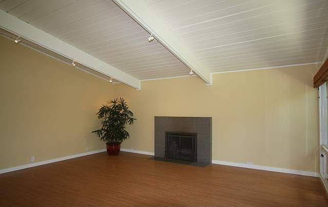 2nd image of 420 Hickory Ln