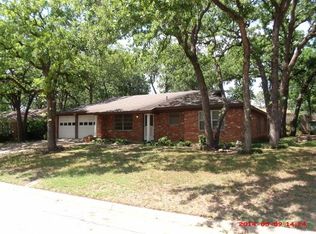 512 Val Oaks Ct, Hurst, TX 76053