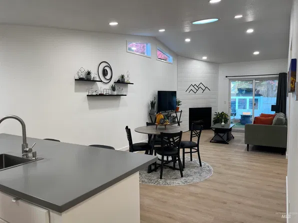6244 W Coach Royale Ln, Boise, ID 83704