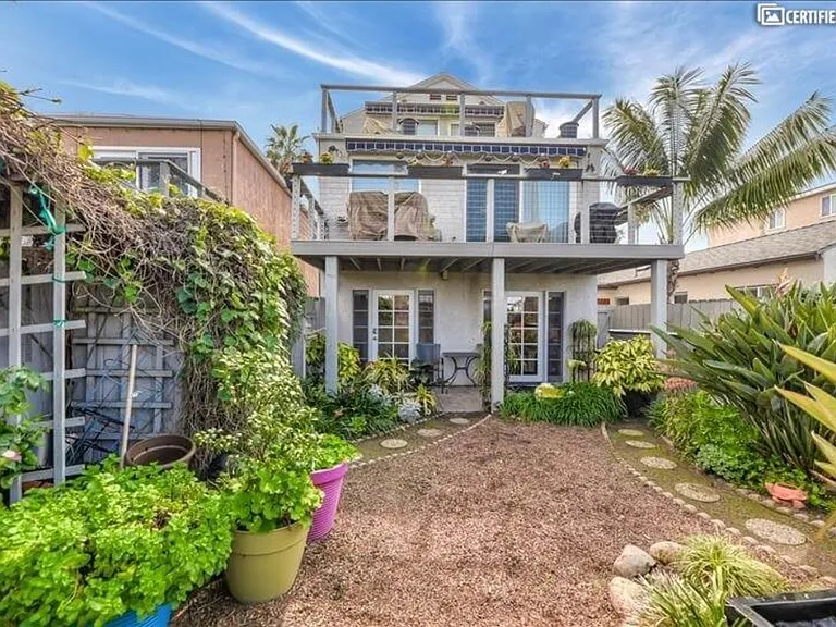 5118 W Point Loma Blvd — Photo 11