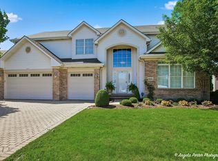 37041 N Deerpath Dr, Lake Villa, IL 60046