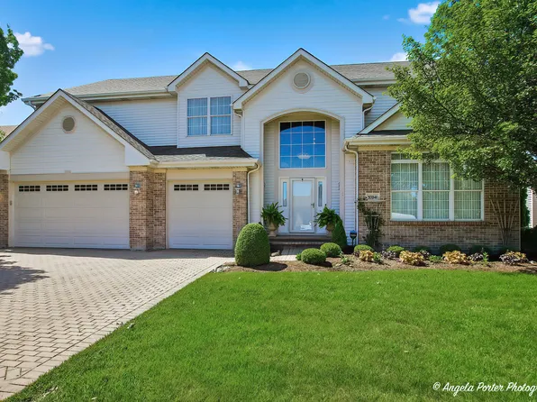 37041 N Deerpath Dr, Lake Villa, IL 60046