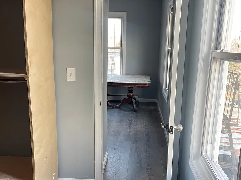 568 Bergen St — Photo 9