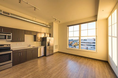 1st image of 627 N Market St