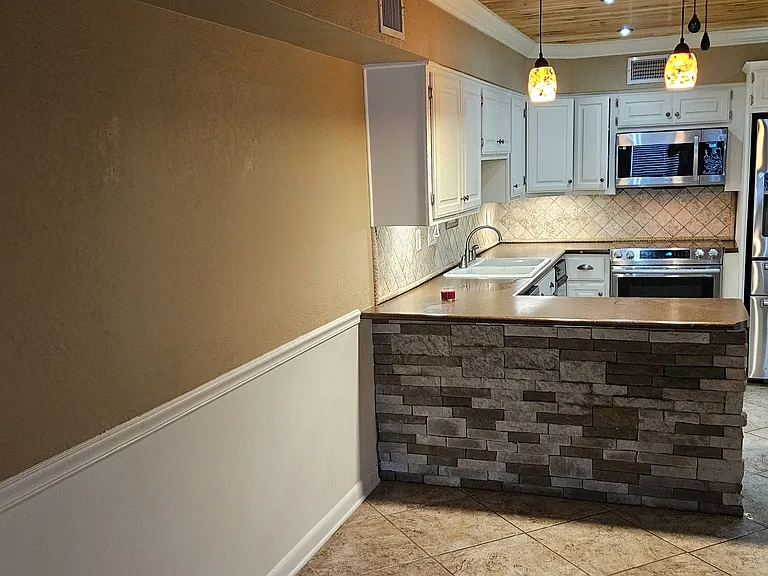 623 N Gloster St #410 — Photo 2