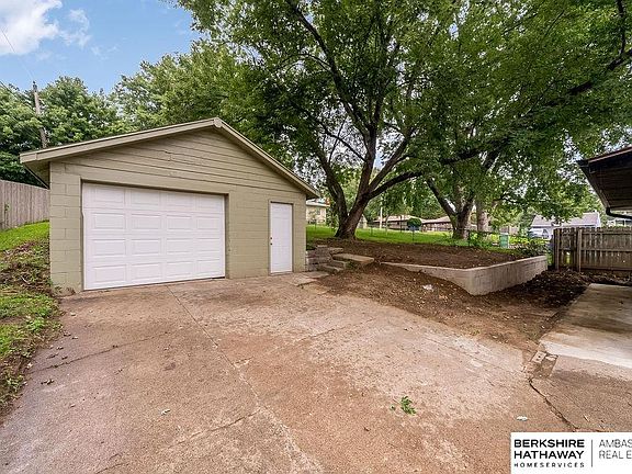 4th image of 7306 S 28th St