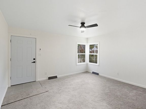 3rd image of 24645 Adlai Ave