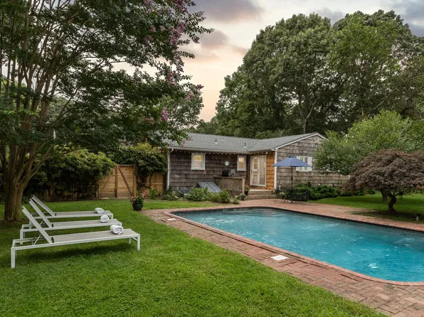 17 Ayrshire Pl, East Hampton, NY 11937