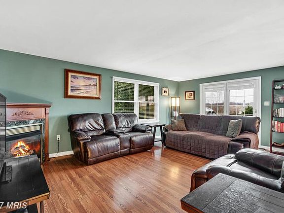 4th image of 18432 Brenridge Dr