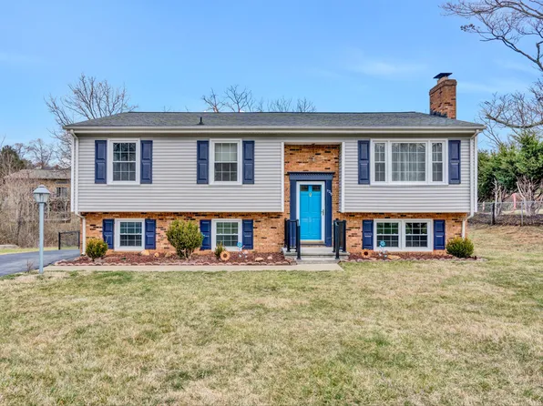 5219 Cave Spring Ln, Roanoke, VA 24018
