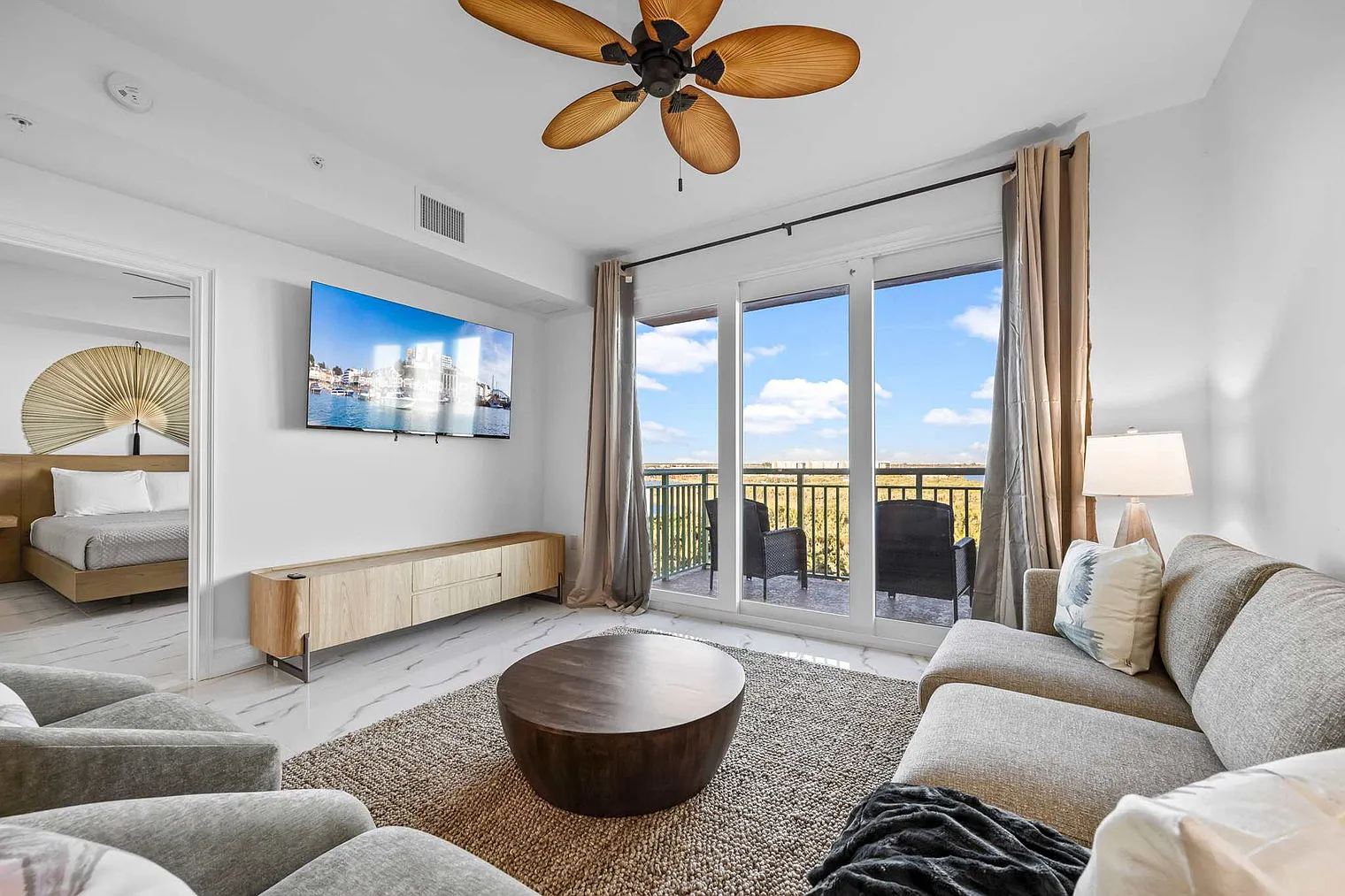 4 bed, 4.0 bath, 2658 sqft, $9,007 — Photo 1