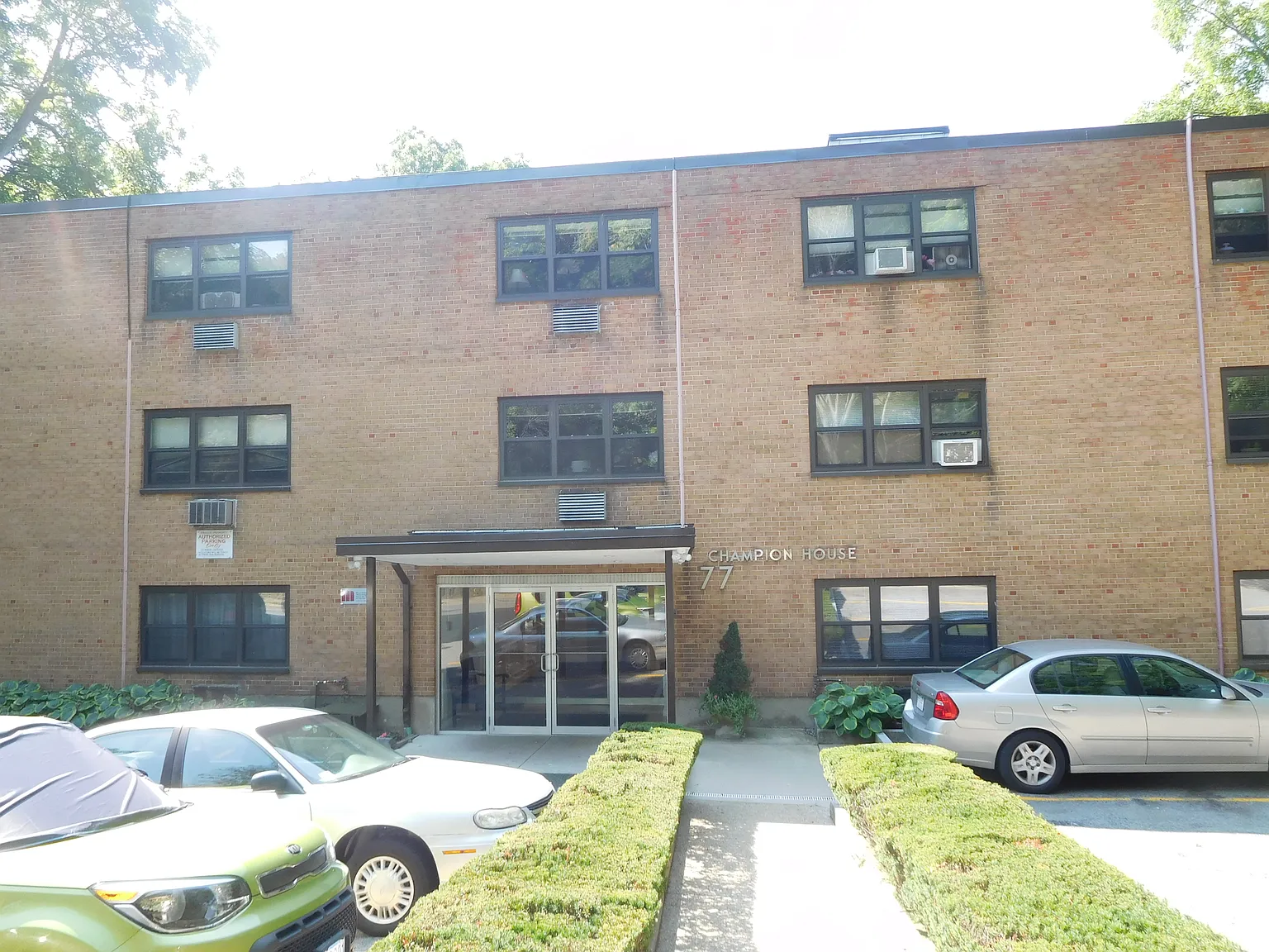 77 Mason Terrace — Photo 1