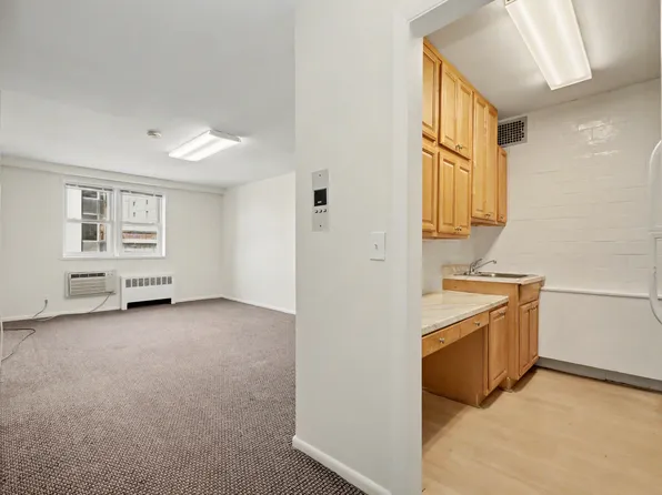 125 Prospect St APT 3D, Stamford, CT 06905
