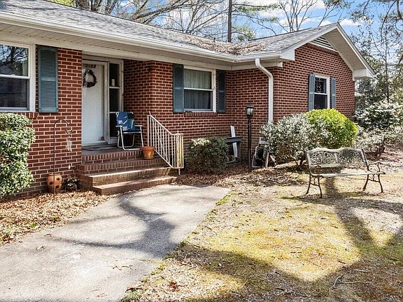 3rd image of 3107 Dixon Rd