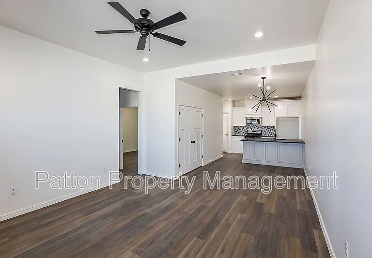13771 Periwinkle Dr #B — Photo 26