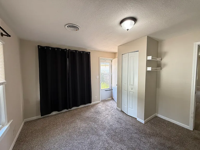 1826 N Jackson Ave — Photo 21