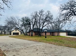 203 Ranch Rd, Joshua, TX 76058