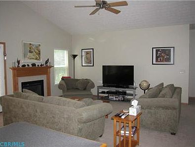 4th image of 7981 Headwater Dr