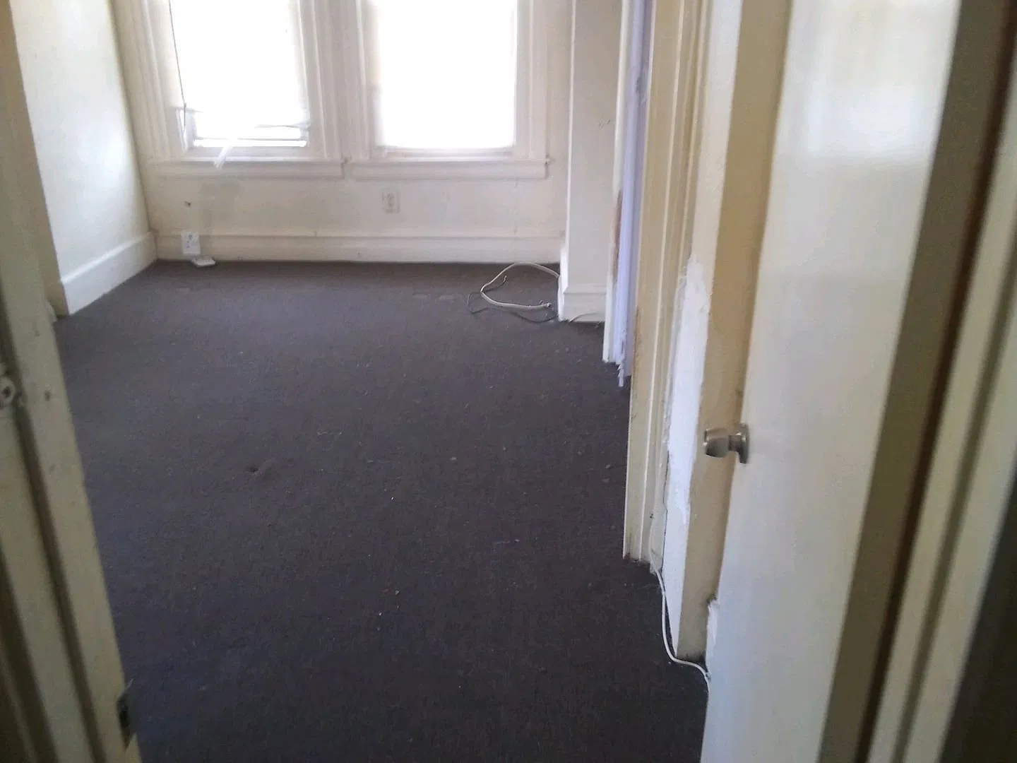 6037 Pine St — Photo 3