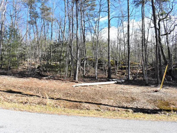 151 Markham Ln, Crossville, TN 38558