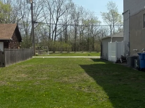 5621 N Kostner Ave, Chicago, IL 60646