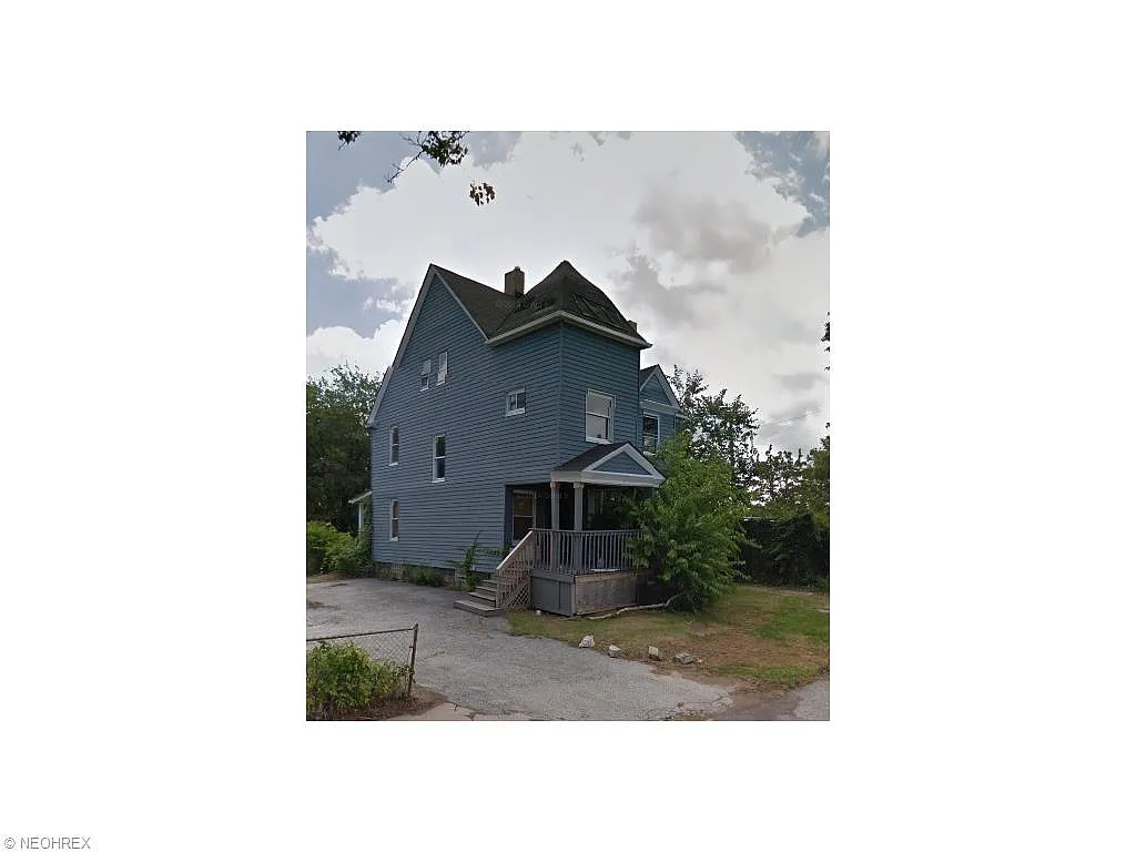 1801 E 65th St photo 1