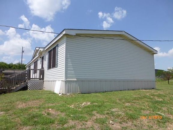3rd image of 115 Bluff Heights Dr