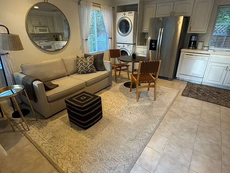 120 Hope Ln — Photo 3