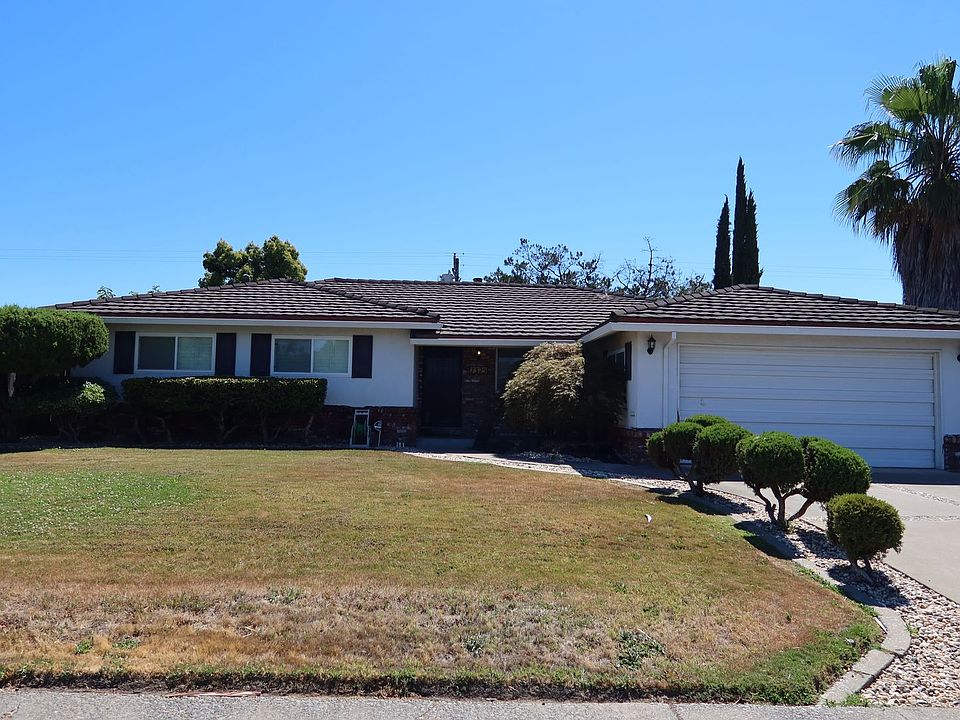 1st image of 7325 S Land Park Dr