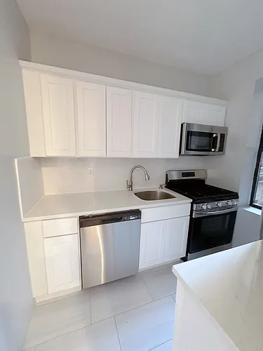 6412 - Golden Crest 6412 Park Avenue, LLC Photo 1