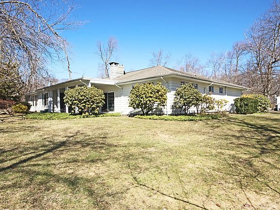 27 Lindencrest Drive