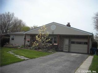 95 Summit Hill Dr, Rochester, NY 14612