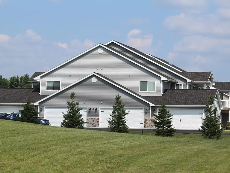 1889 Cypress Ct NE #2 — Photo 2