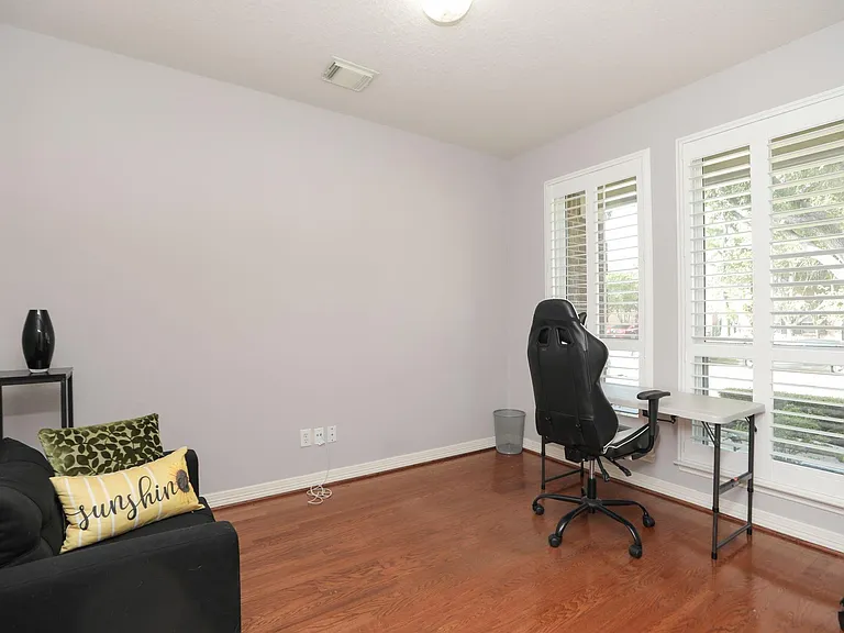 8410 Brighton Lake Ln — Photo 9