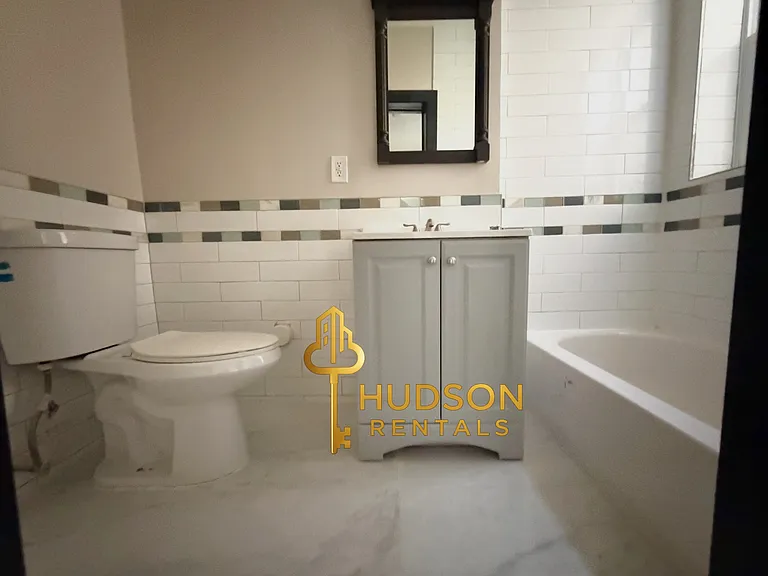 233 Fowler Ave #1 — Photo 5